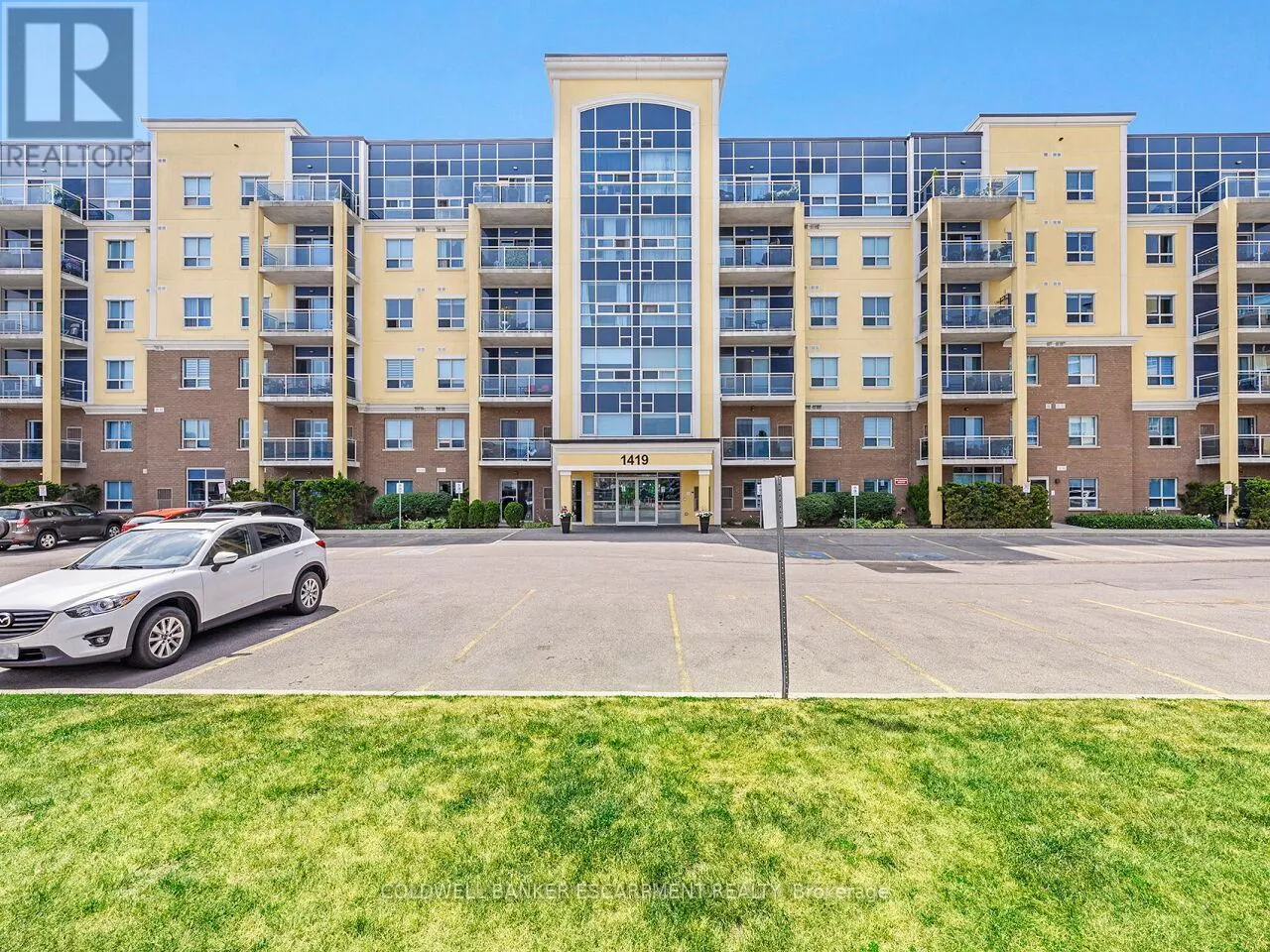 201 - 1419 COSTIGAN ROAD