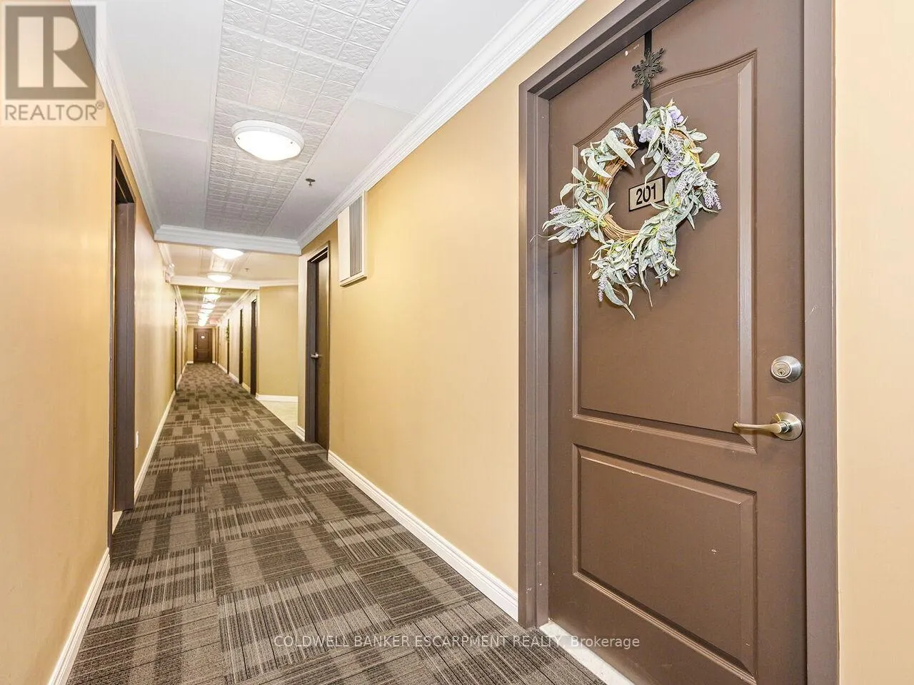 201 - 1419 COSTIGAN ROAD