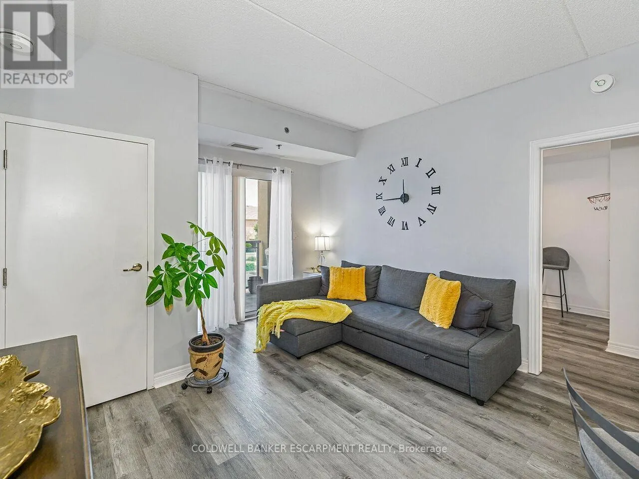 201 - 1419 COSTIGAN ROAD