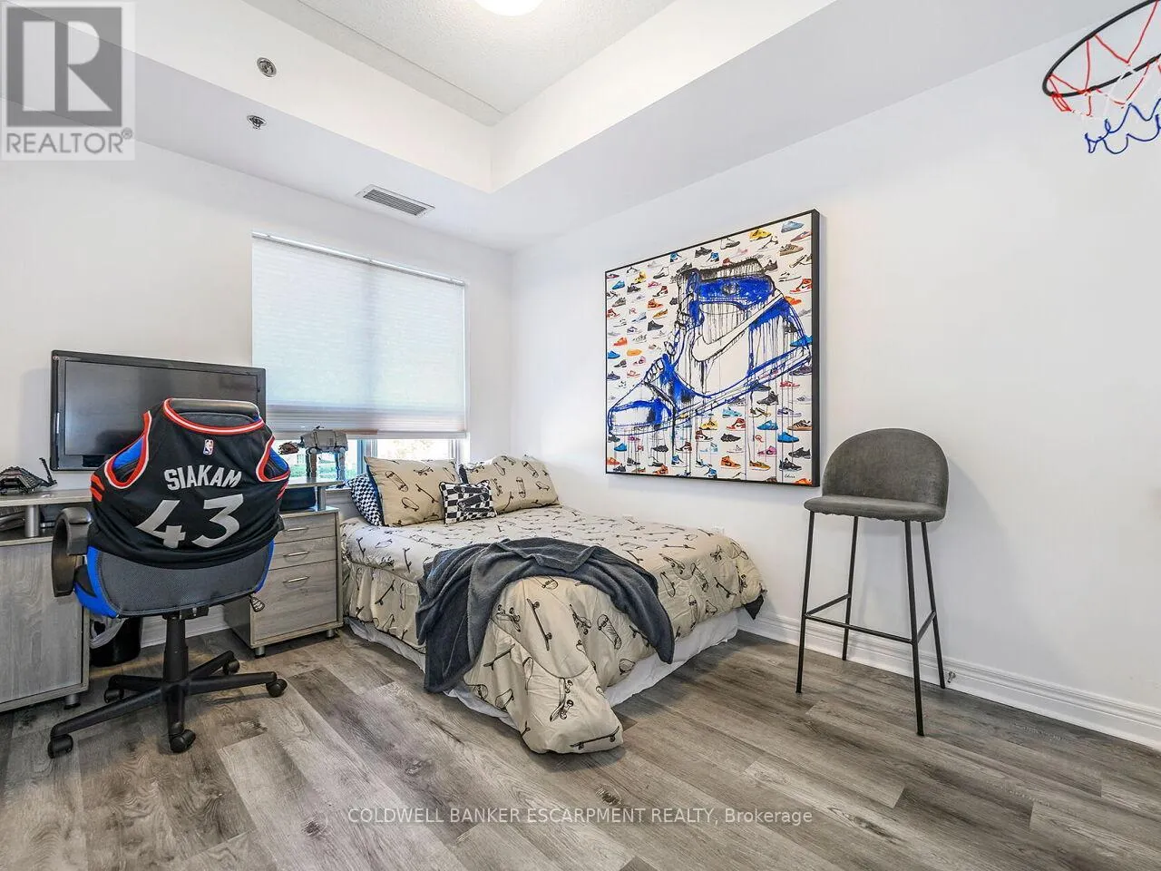201 - 1419 COSTIGAN ROAD