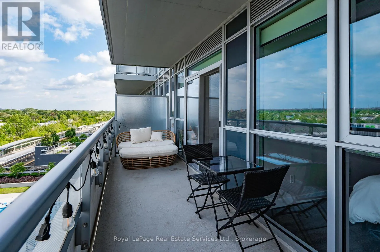 813 - 2081 FAIRVIEW STREET, #813