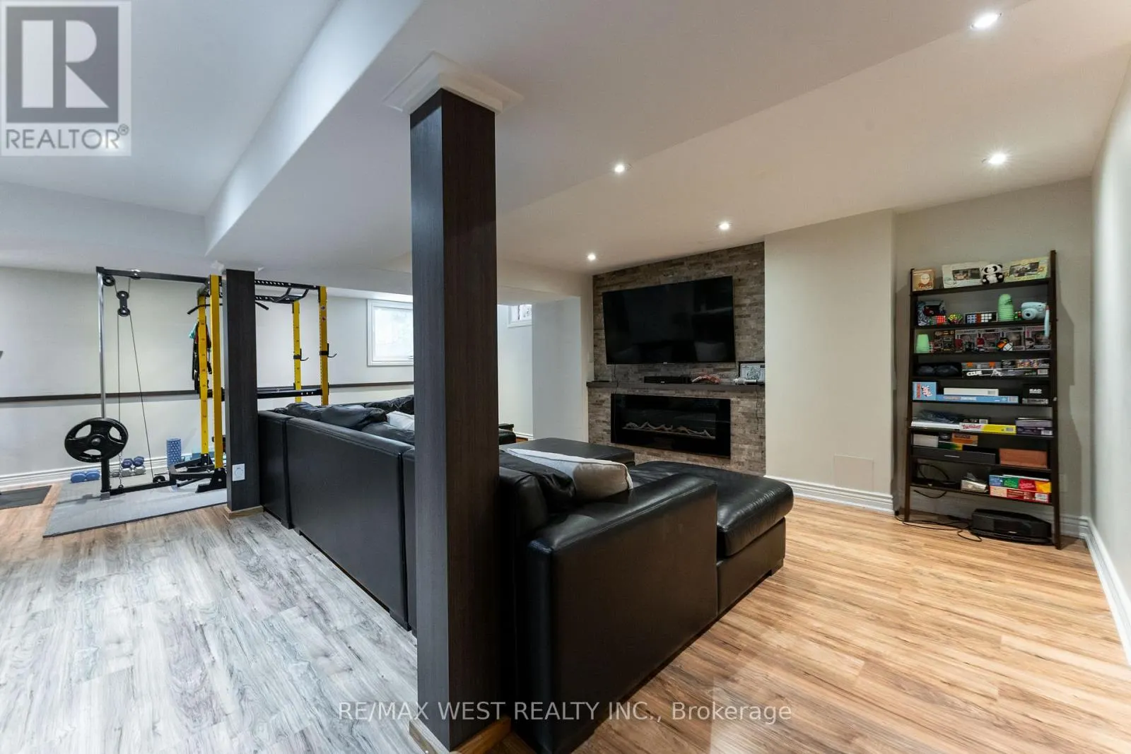 5211 MISTY PINE CRESCENT