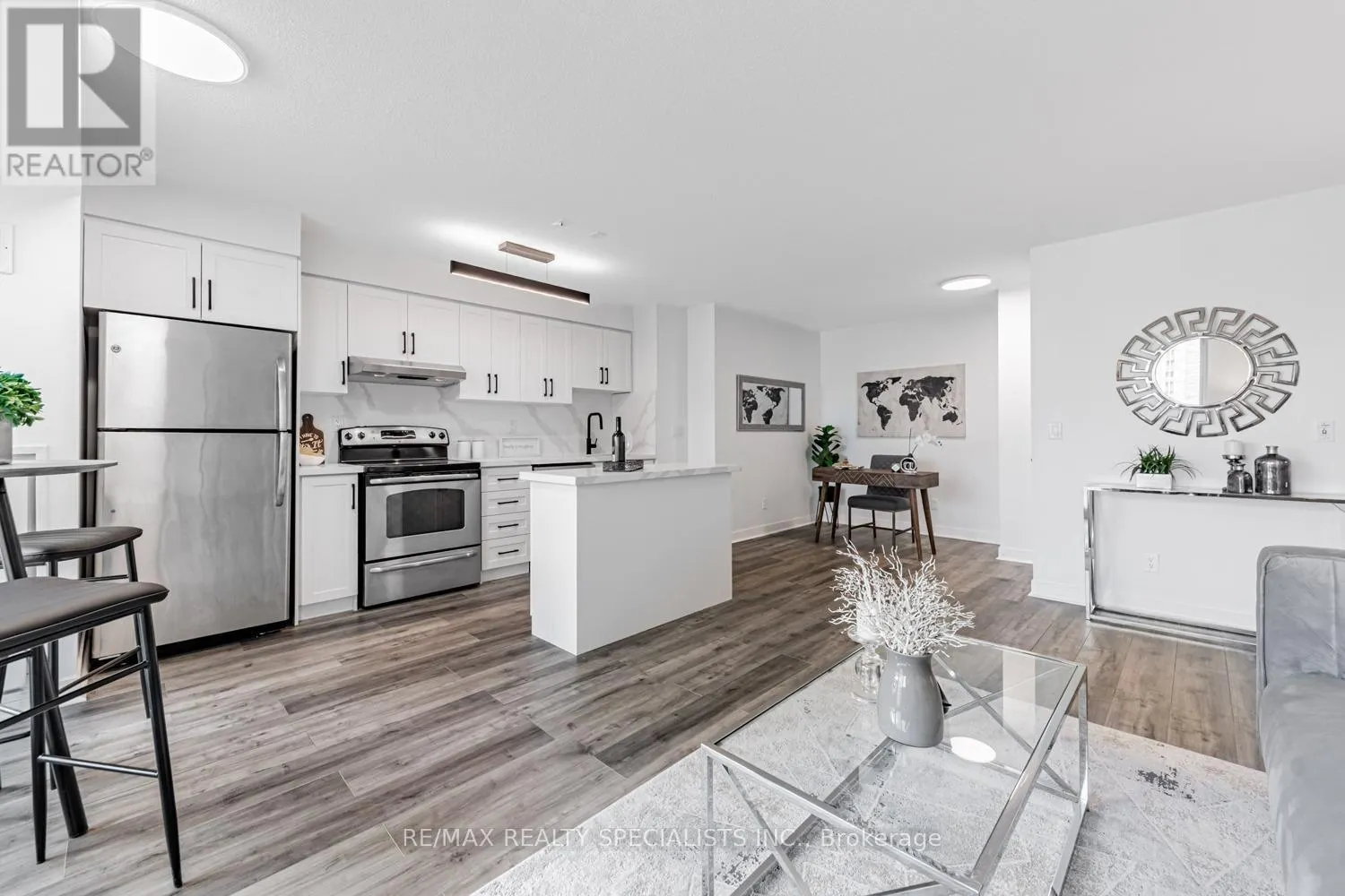 1714 - 155 LEGION ROAD N