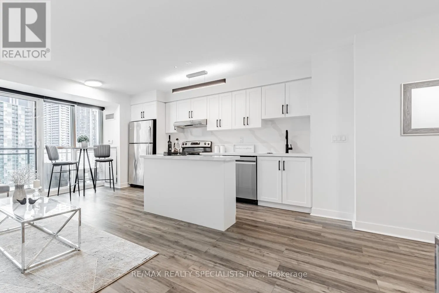 1714 - 155 LEGION ROAD N