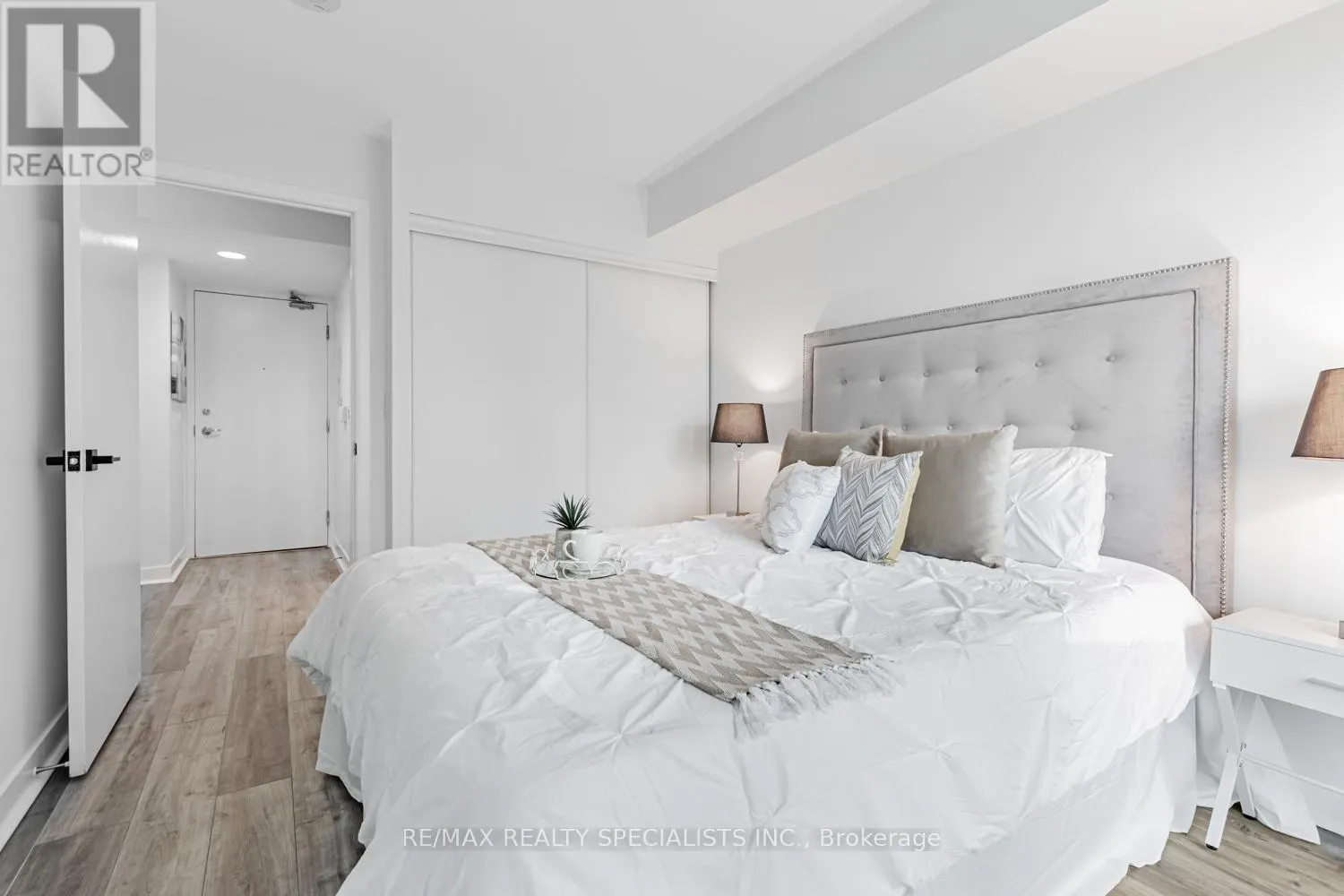 1714 - 155 LEGION ROAD N