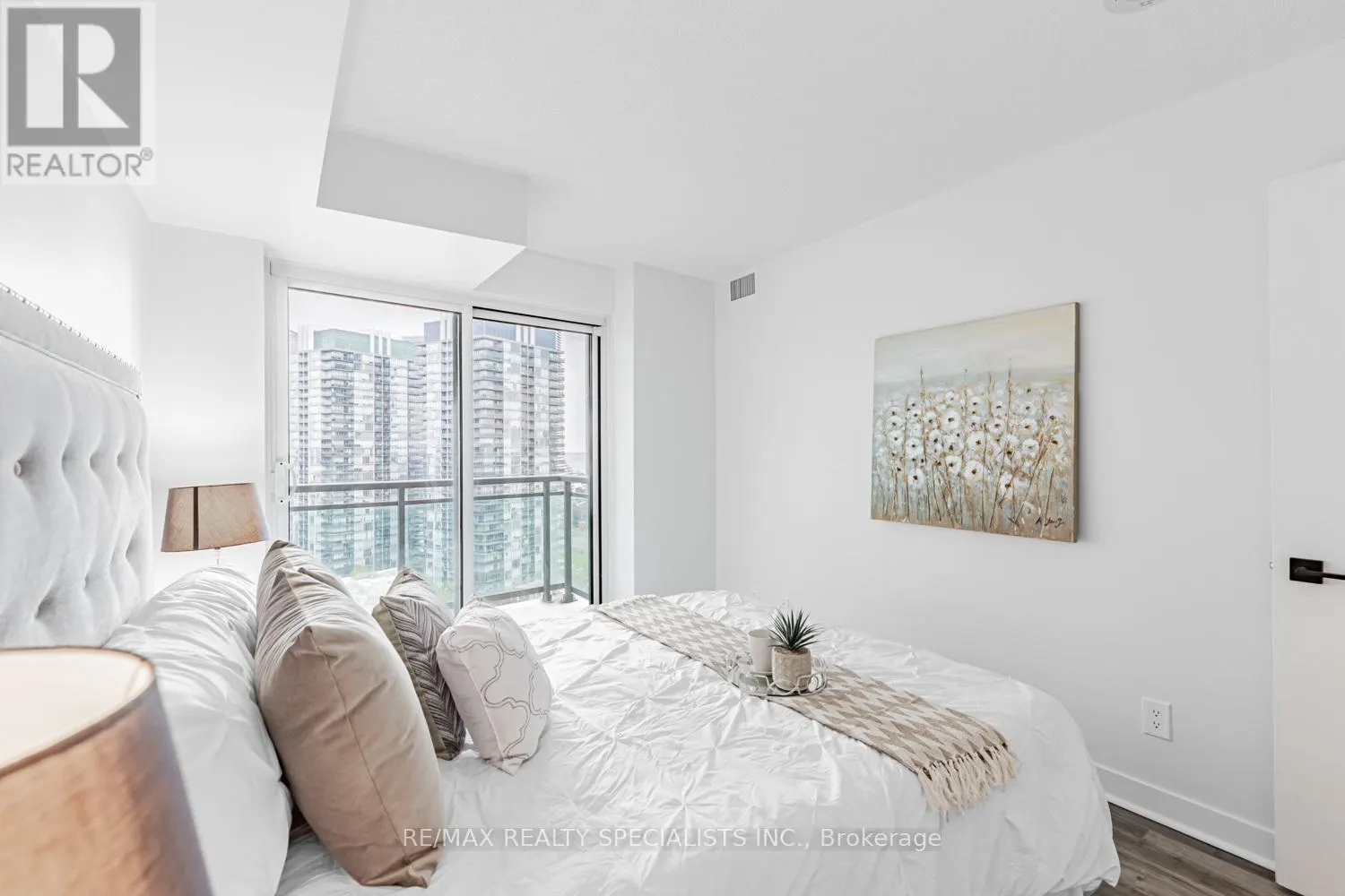 1714 - 155 LEGION ROAD N