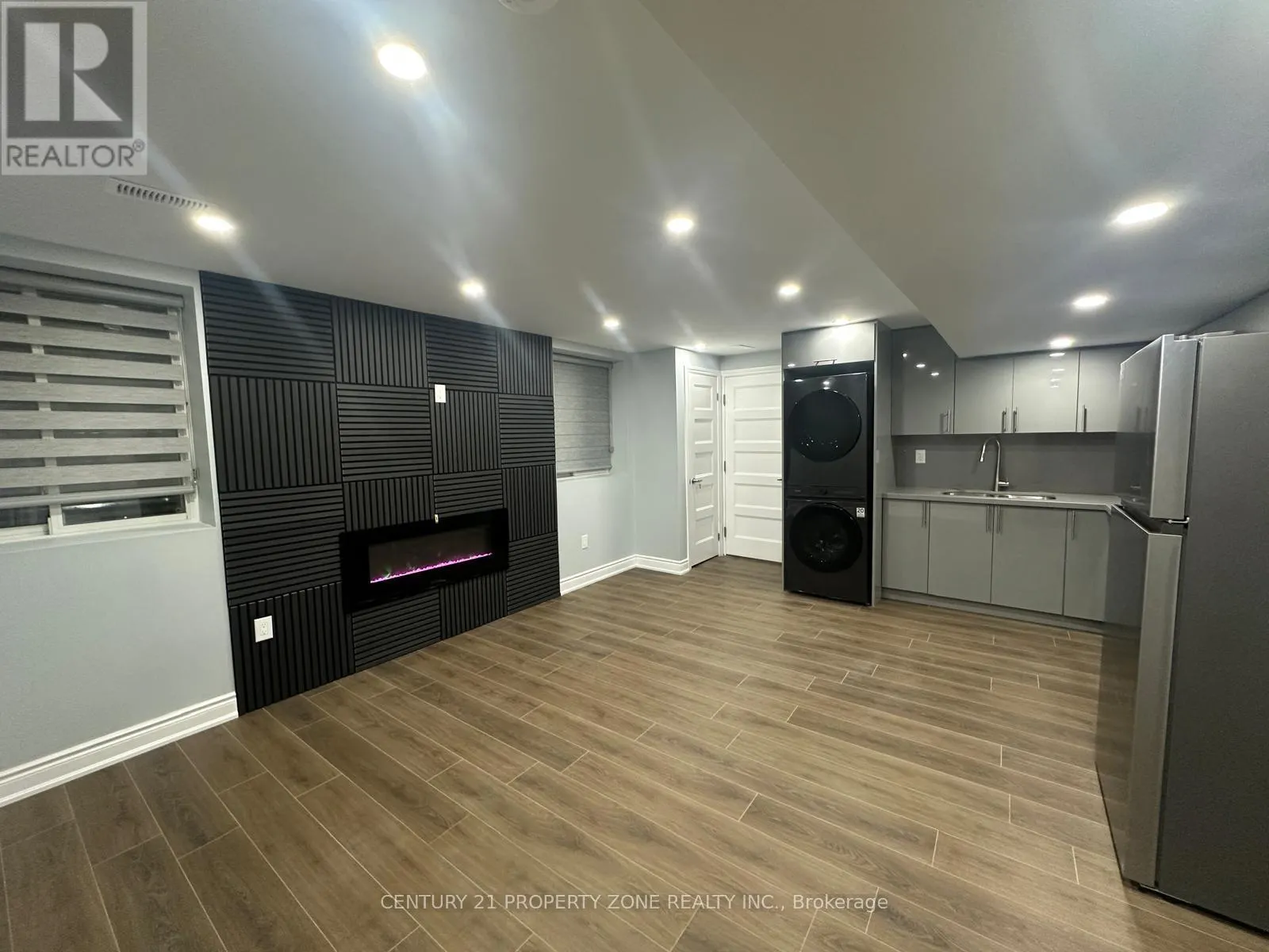 LOWER UNIT - 1394 LOBELIA CRESCENT