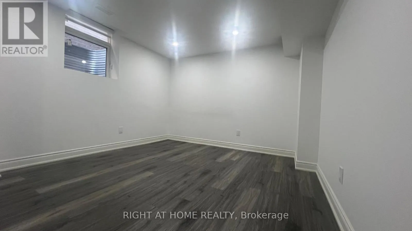 6 GRENDON CRESCENT