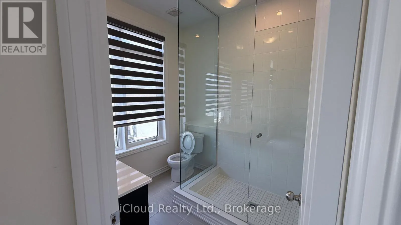 79 DONALD FICHT CRESCENT W
