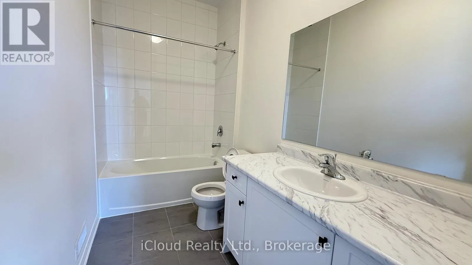 79 DONALD FICHT CRESCENT W