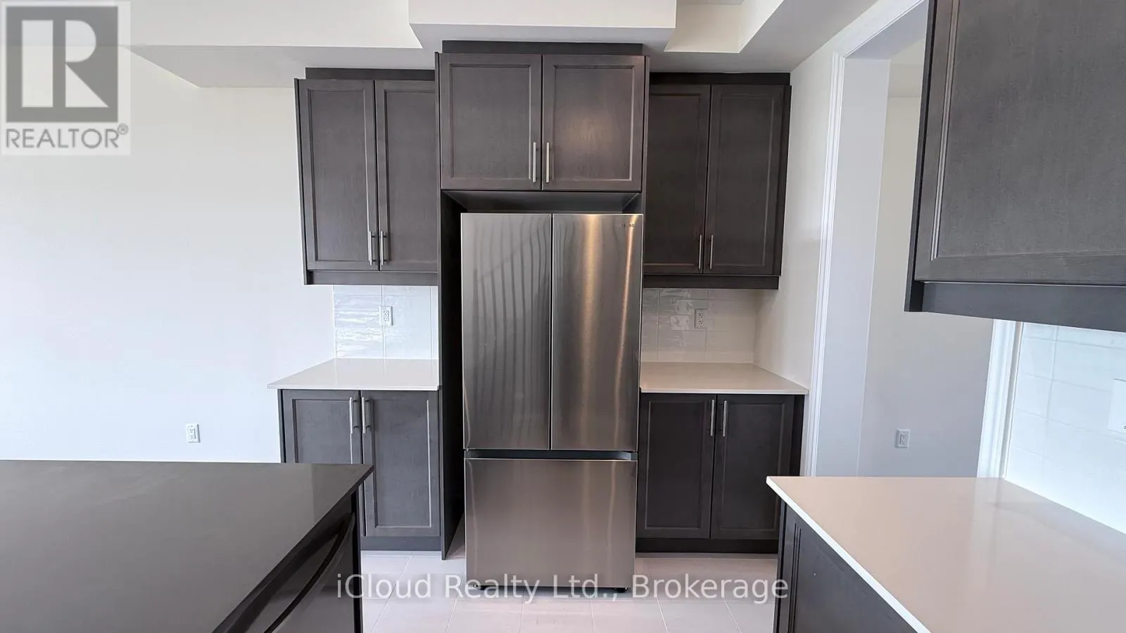 79 DONALD FICHT CRESCENT W