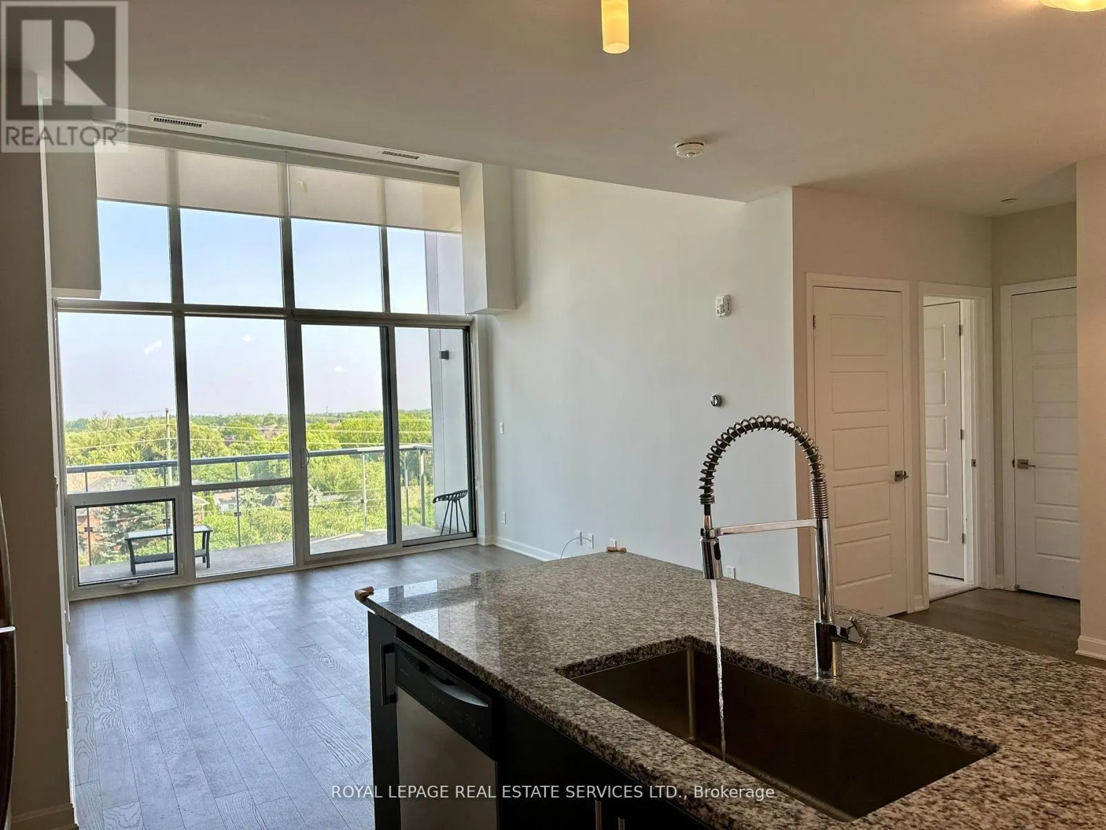 410 - 3028 CREEKSHORE COMMON