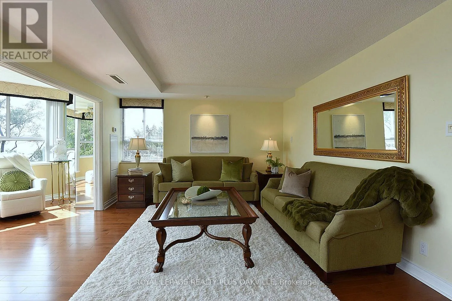 404 - 5280 LAKESHORE ROAD