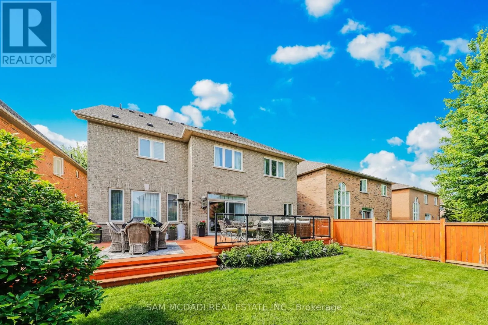 3306 FOX RUN CIRCLE