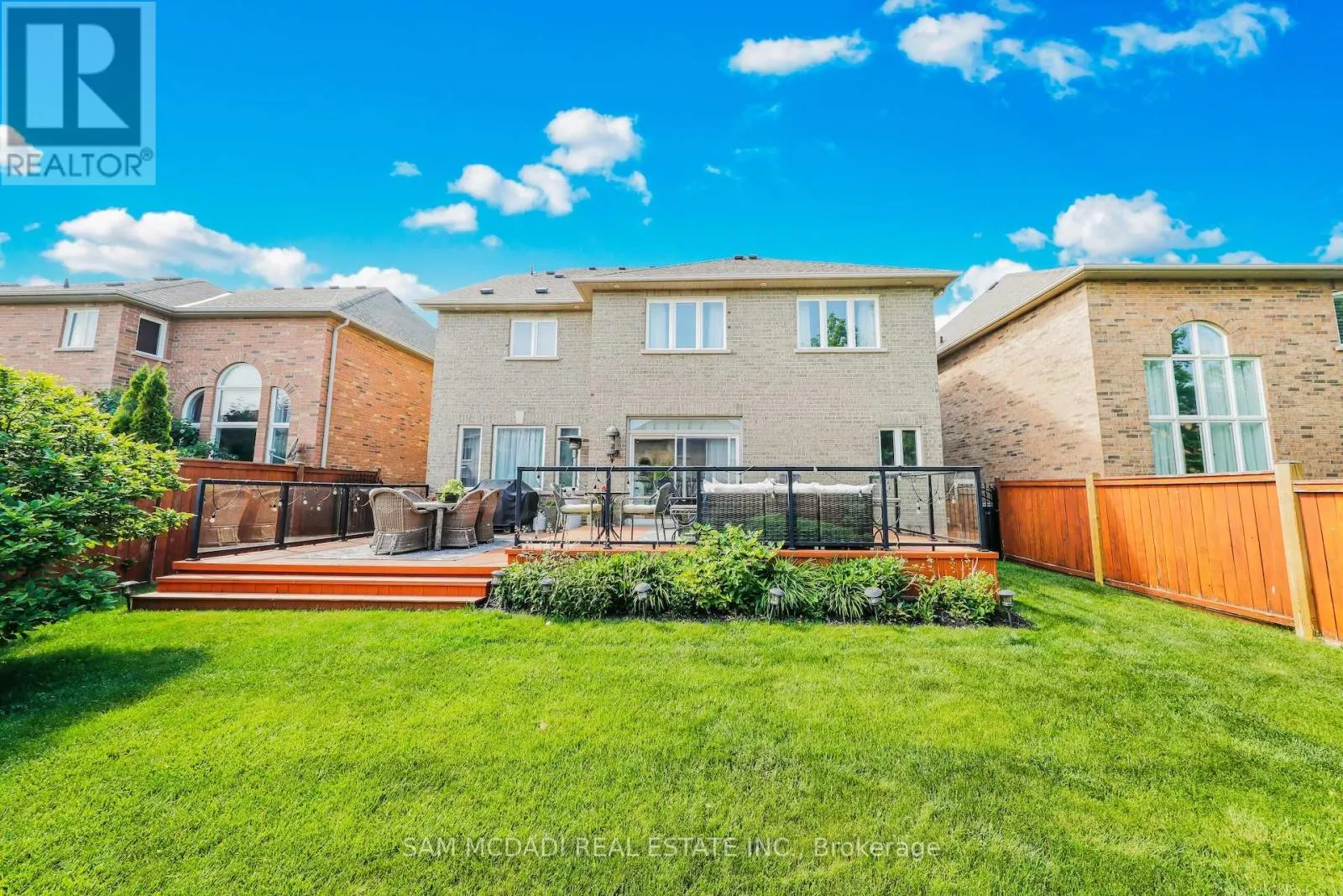 3306 FOX RUN CIRCLE