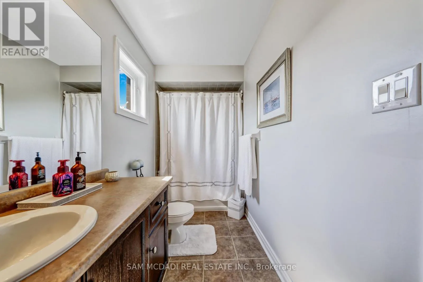3306 FOX RUN CIRCLE