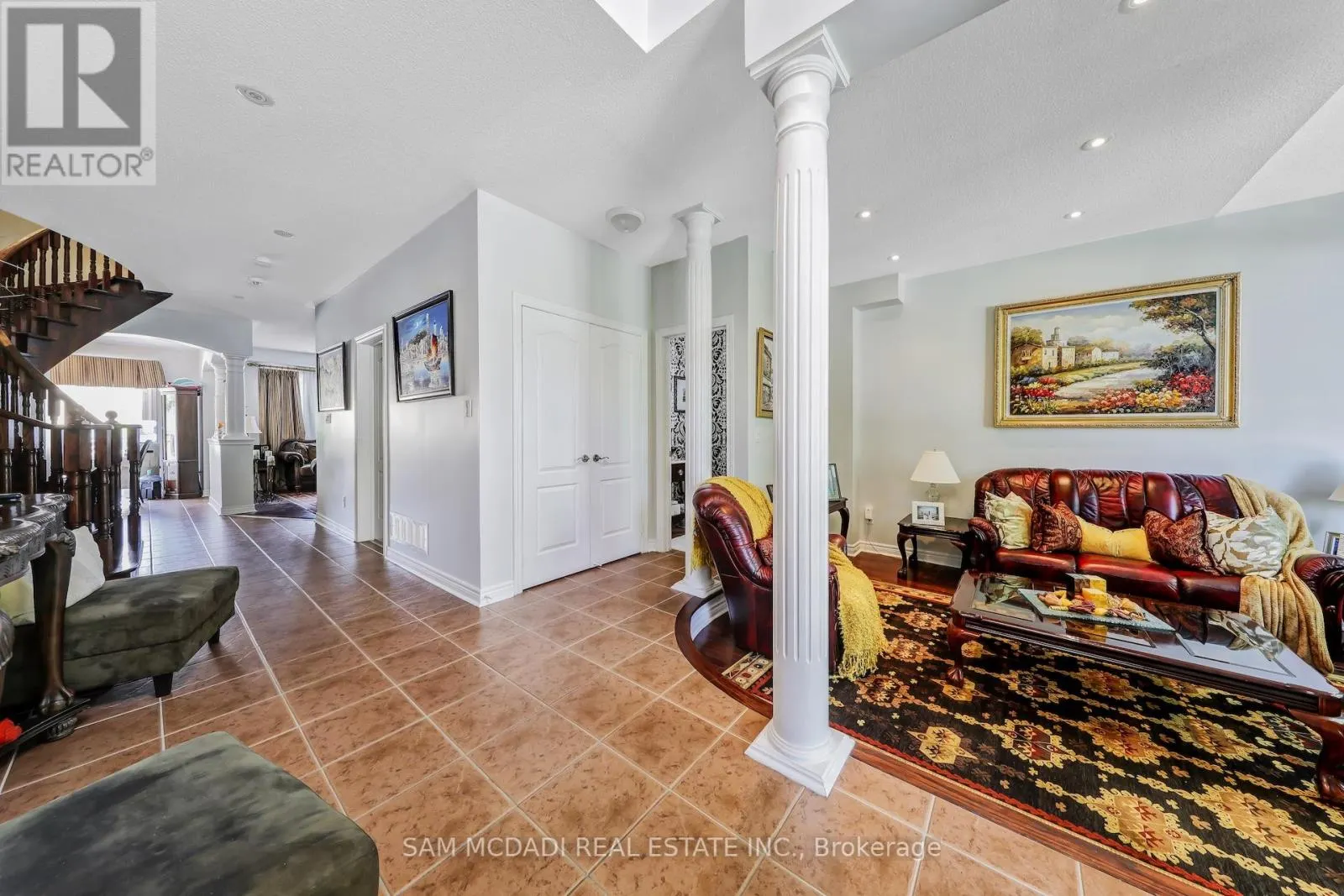 3306 FOX RUN CIRCLE
