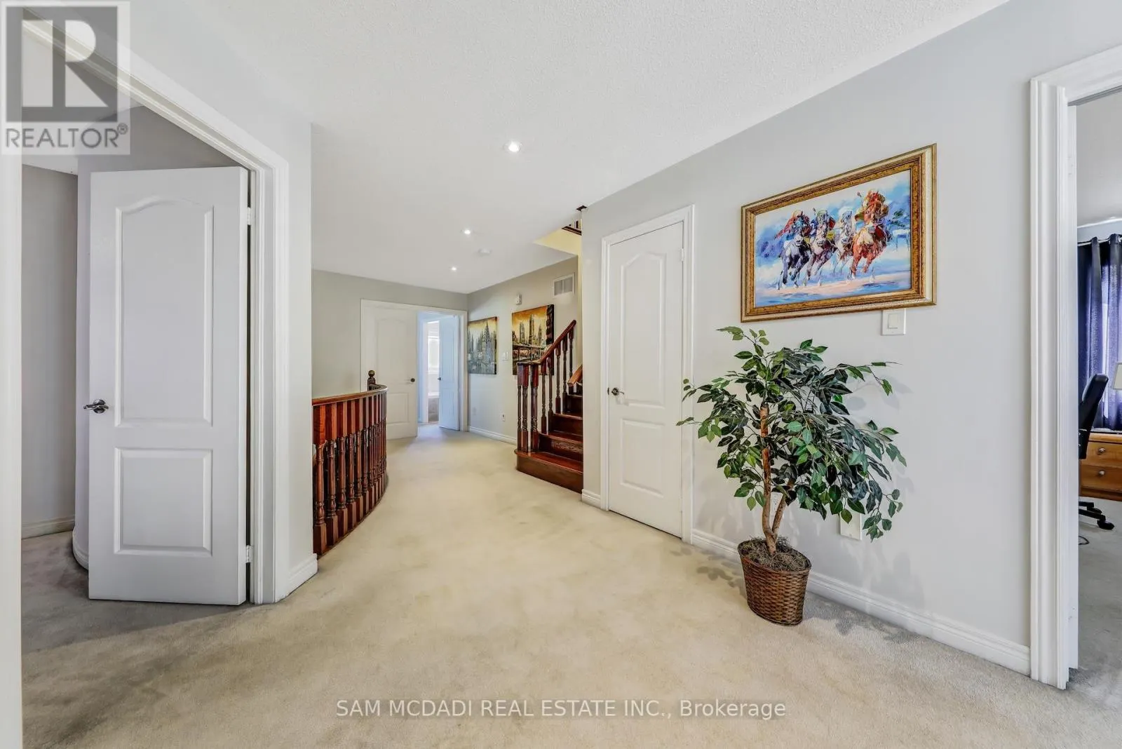 3306 FOX RUN CIRCLE