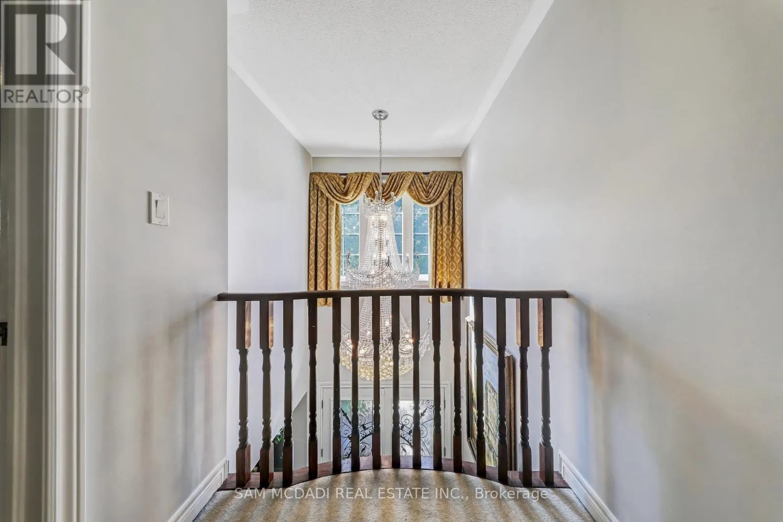 3306 FOX RUN CIRCLE