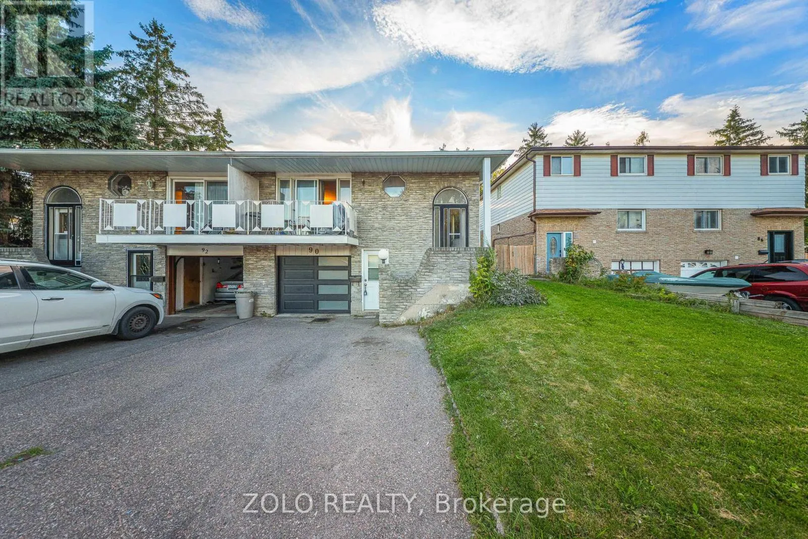 90 IVYBRIDGE DRIVE