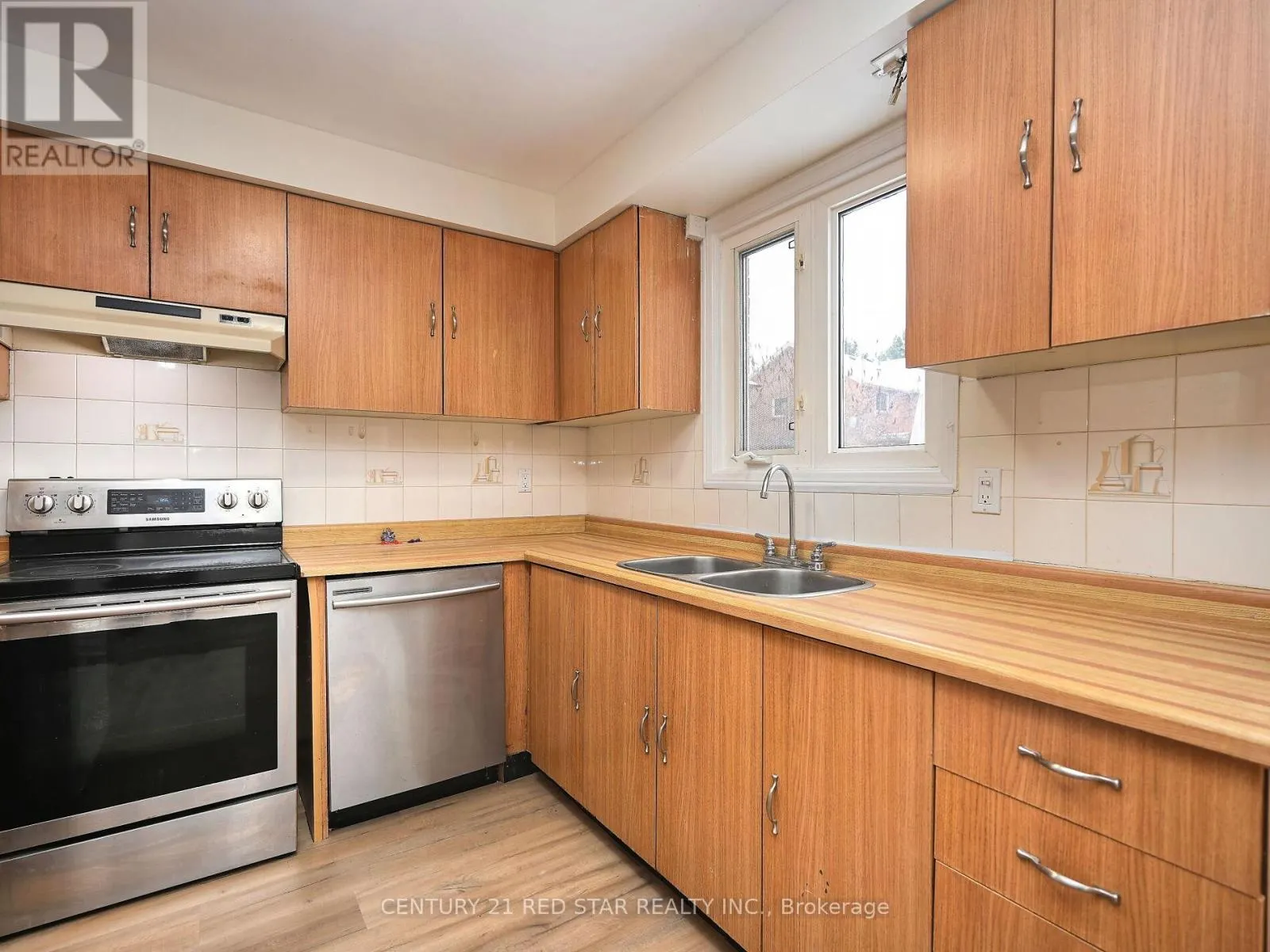 68 LA FRANCE ROAD