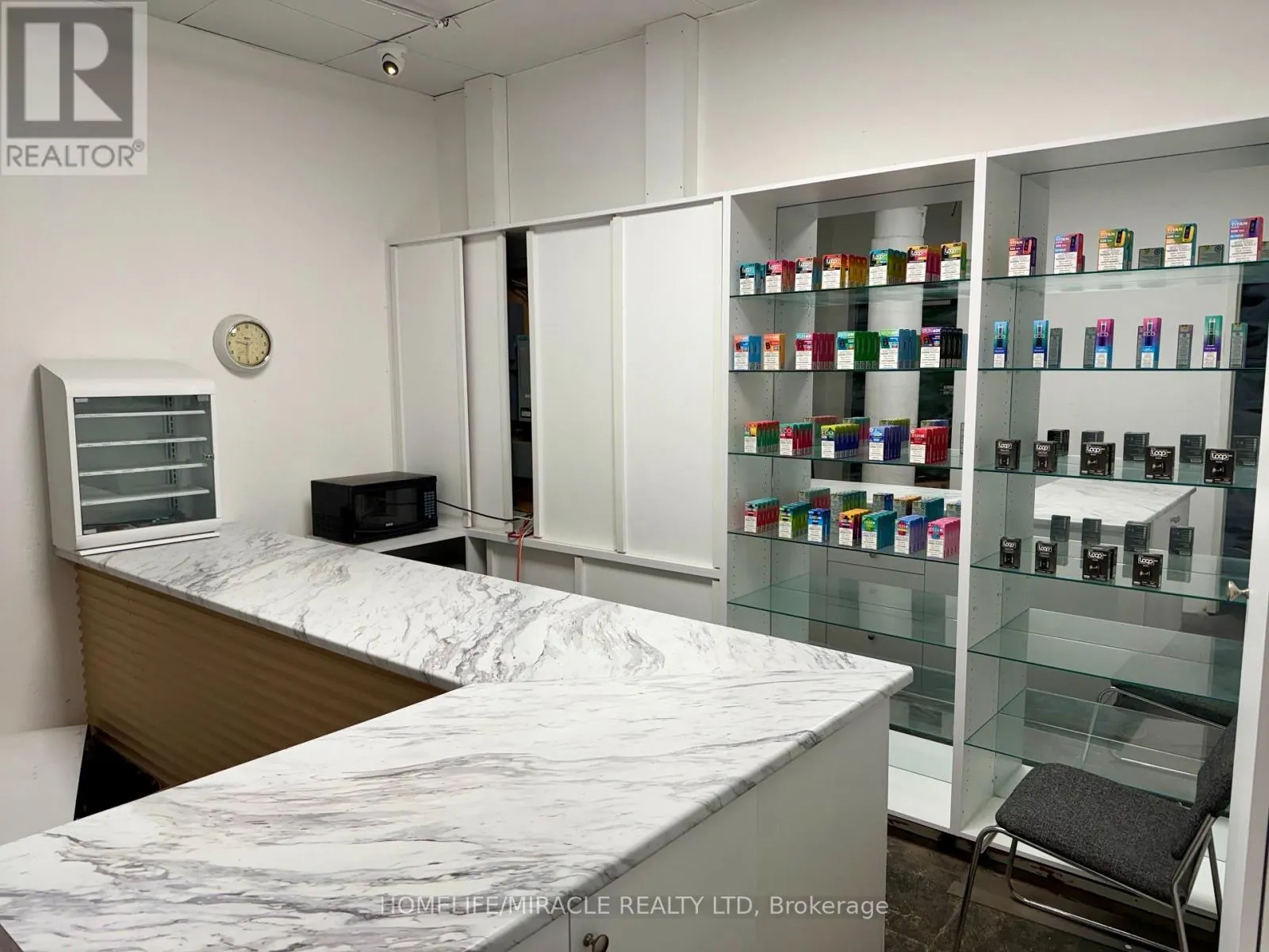 12 - 4099 ERIN MILLS PARKWAY