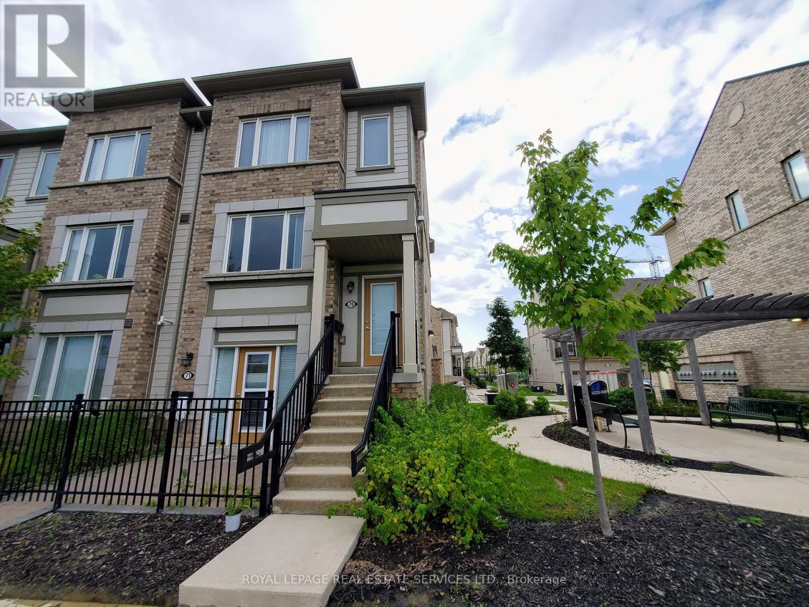 70 - 1 BECKENROSE COURT