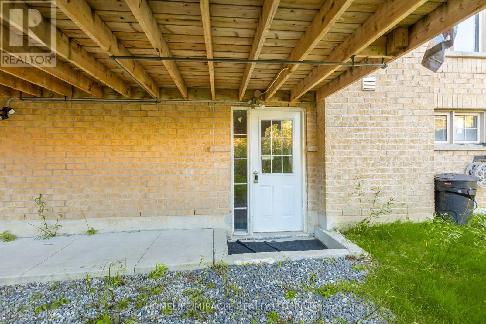 452 NAIRN CIRCLE