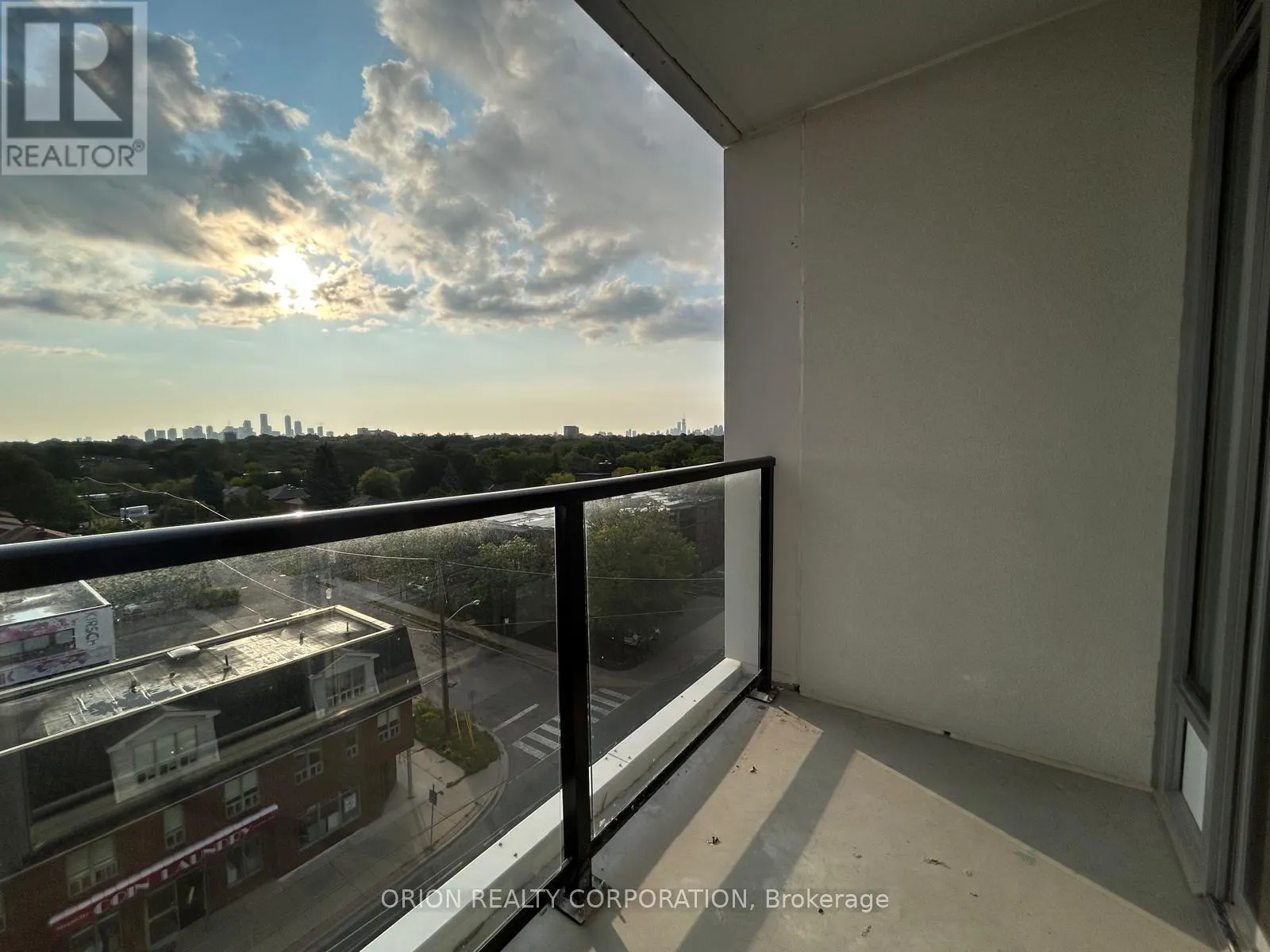 710 - 556 MARLEE AVENUE