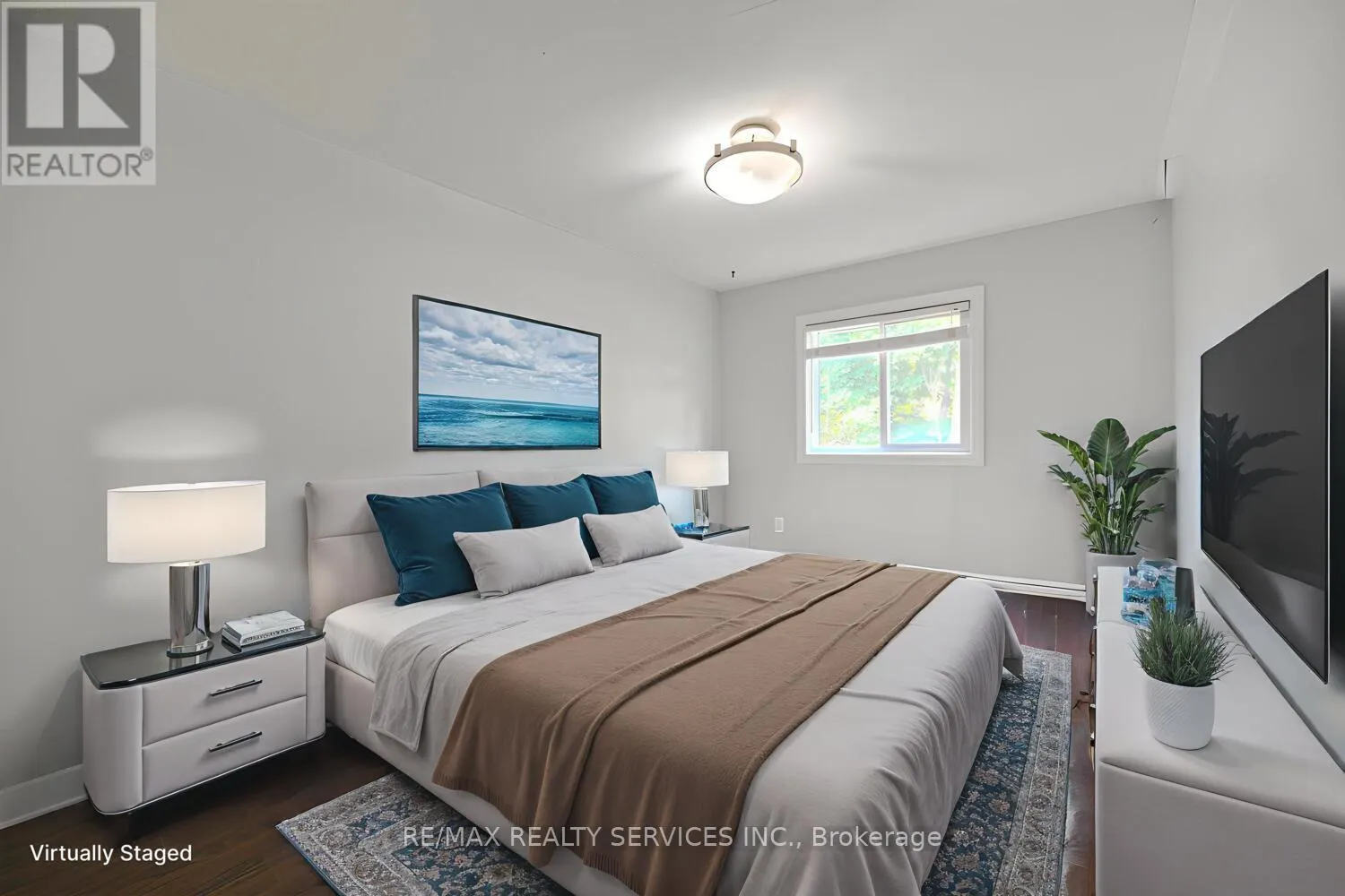 6 - 110 HEATHCLIFFE SQUARE