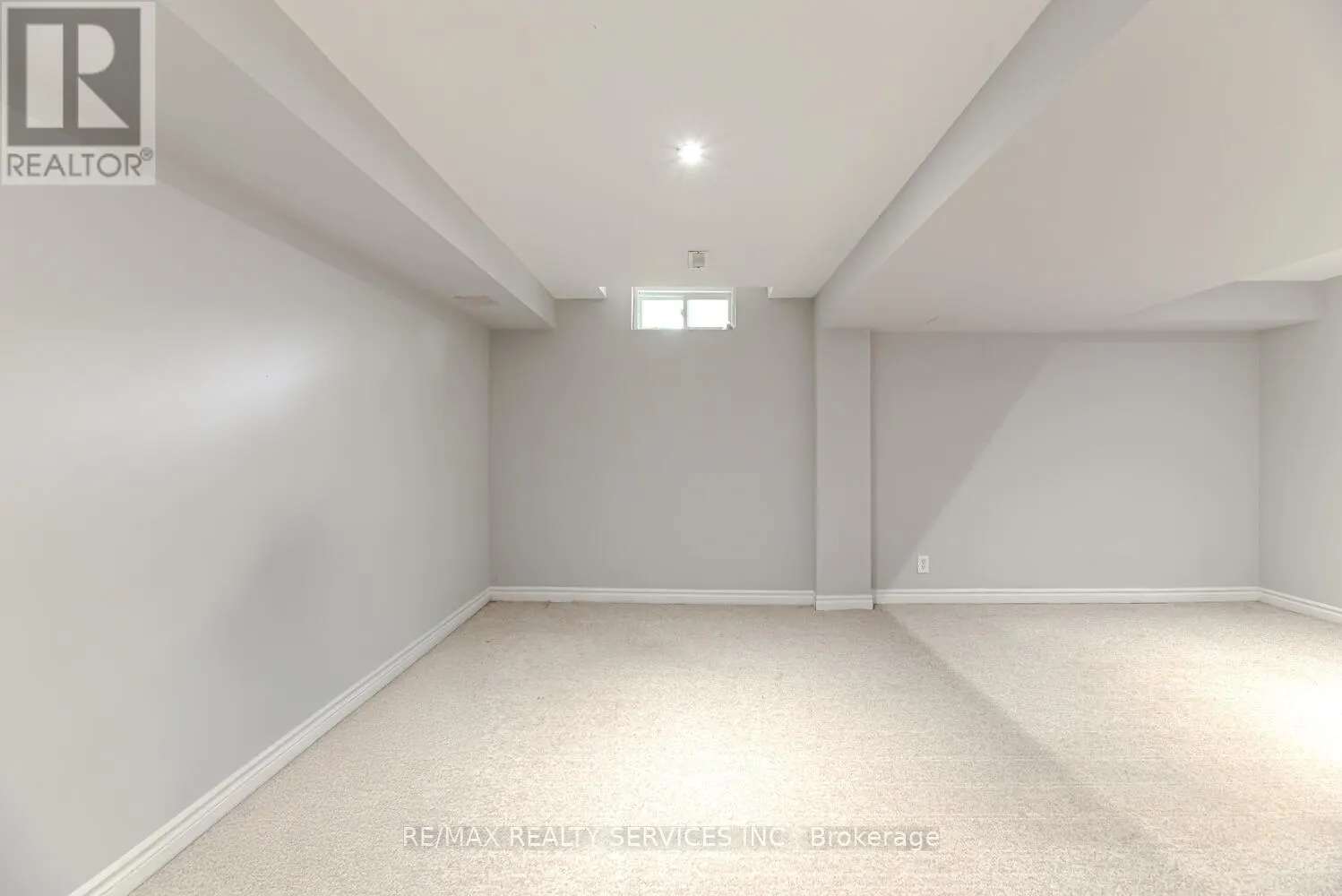 6 - 110 HEATHCLIFFE SQUARE