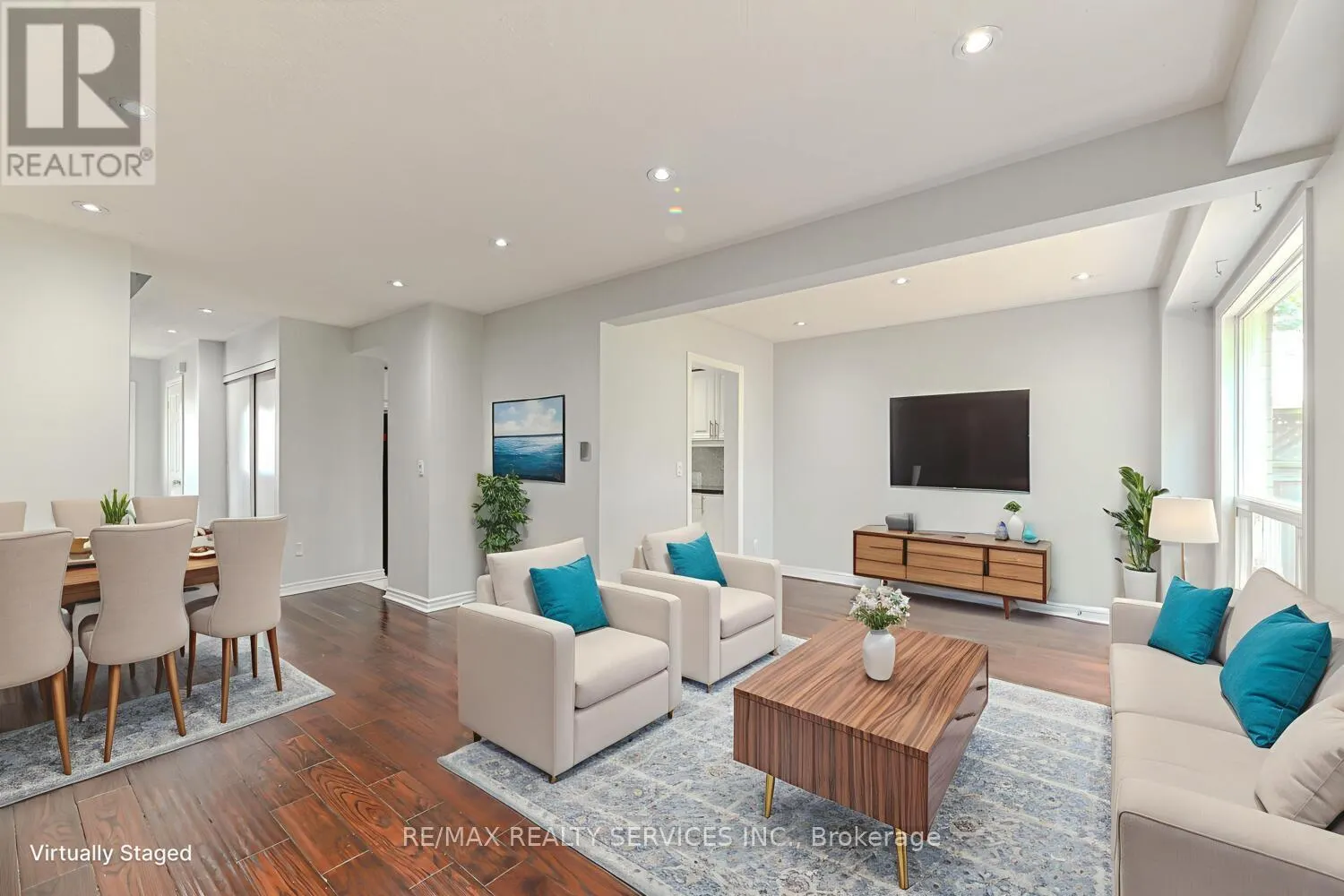 6 - 110 HEATHCLIFFE SQUARE