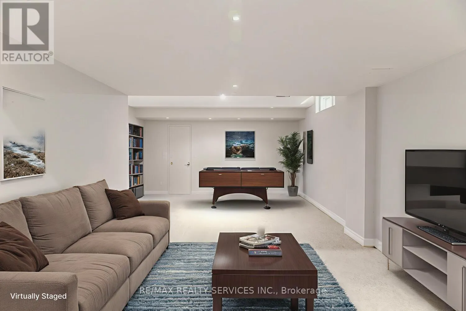 6 - 110 HEATHCLIFFE SQUARE