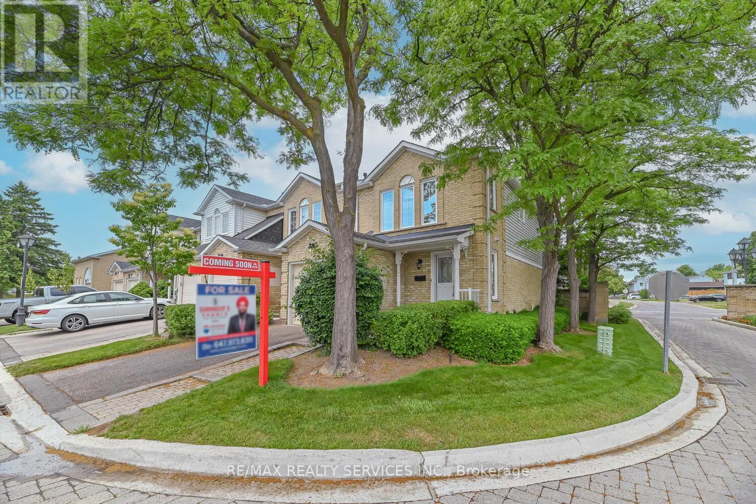 6 - 110 HEATHCLIFFE SQUARE