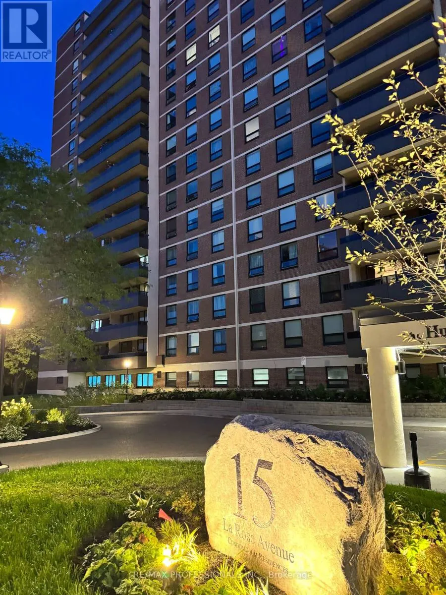 307 - 15 LA ROSE AVENUE