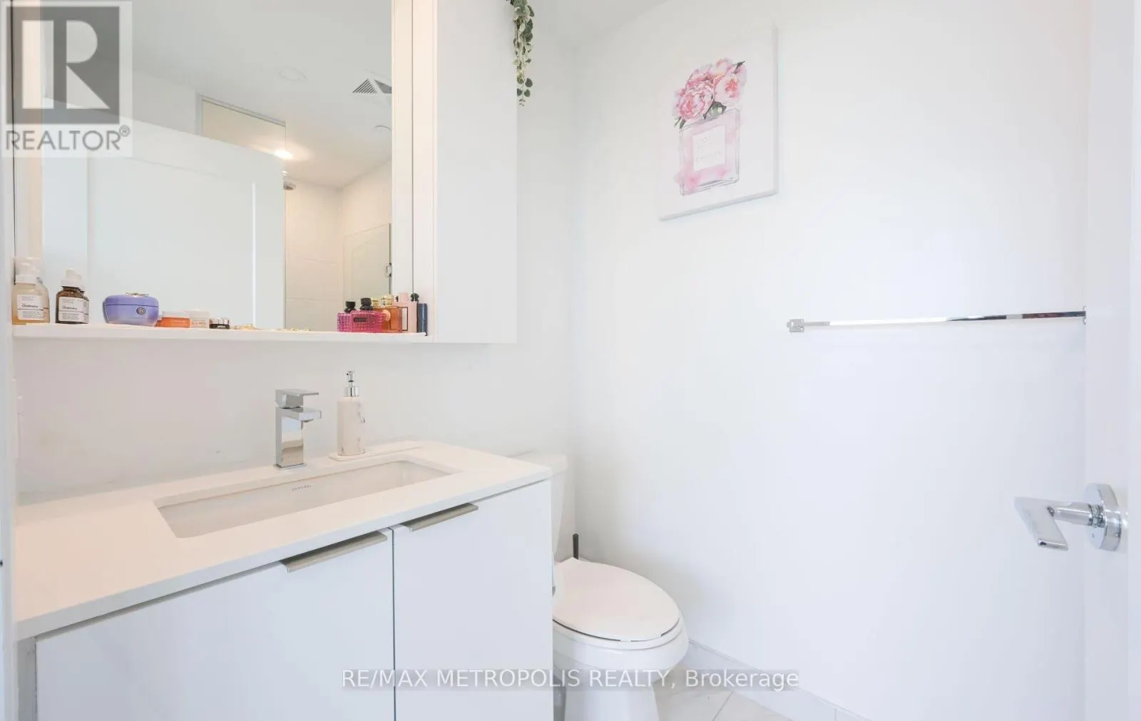 2808 - 70 ANNIE CRAIG DRIVE