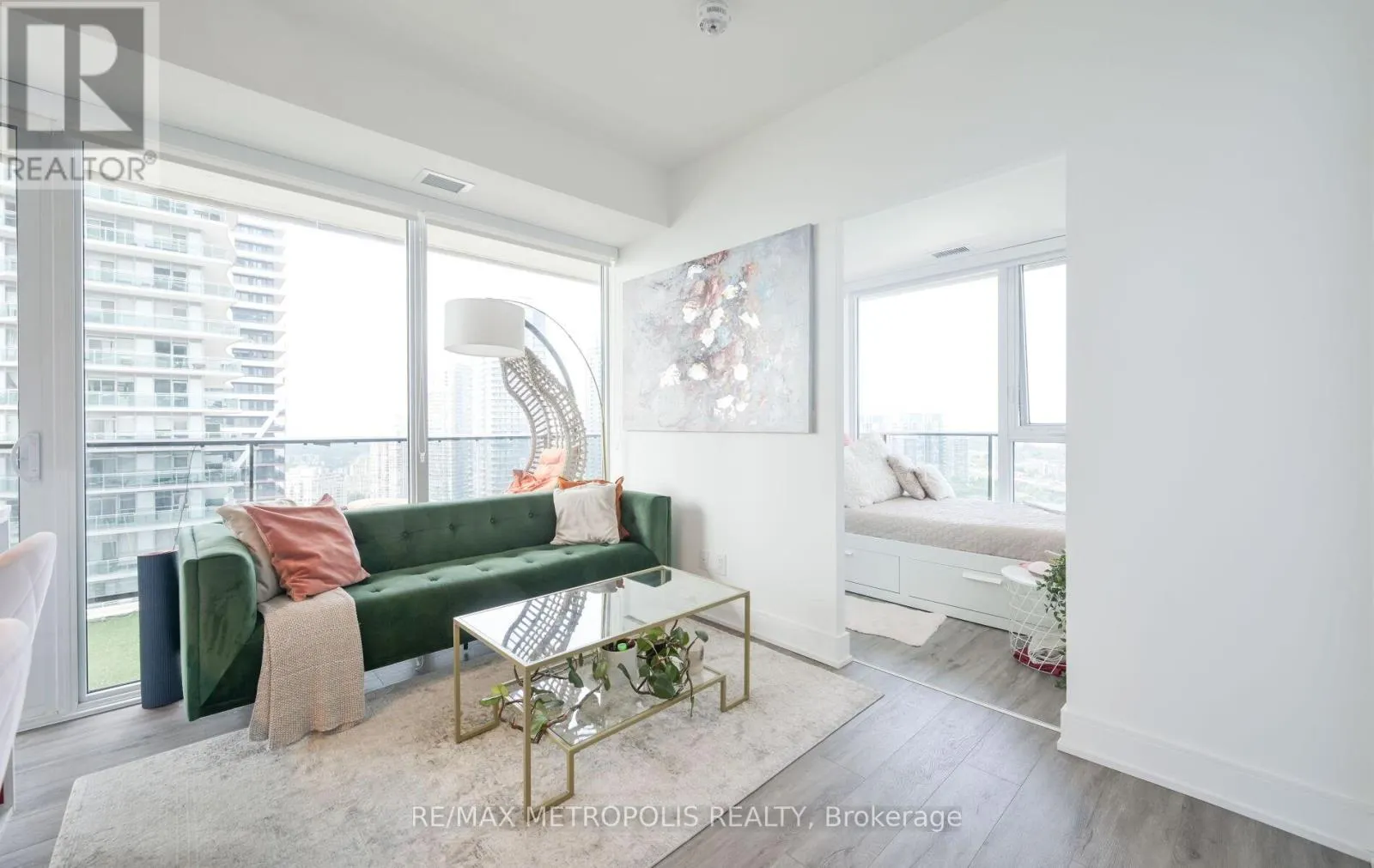 2808 - 70 ANNIE CRAIG DRIVE