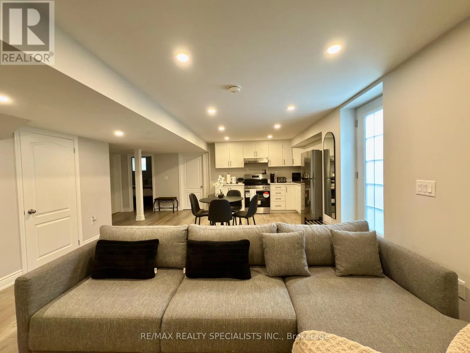 BSMT - 3137 GLADISH GROVE
