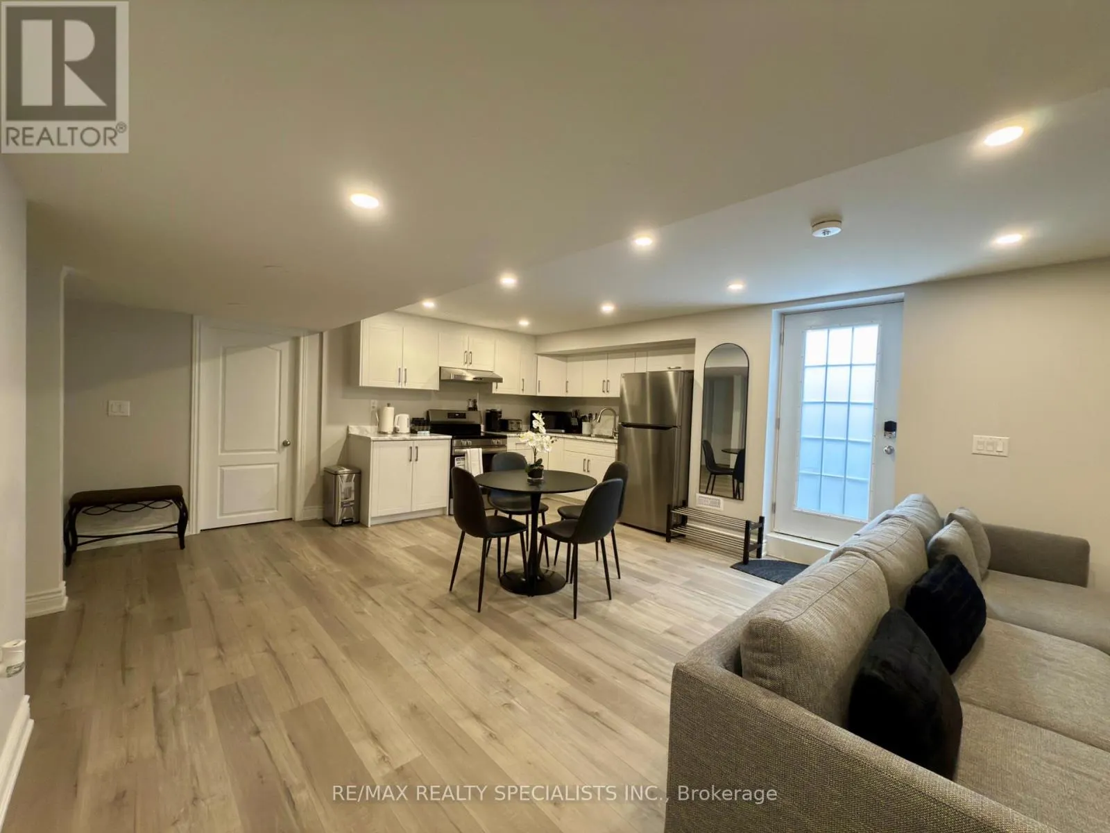 BSMT - 3137 GLADISH GROVE