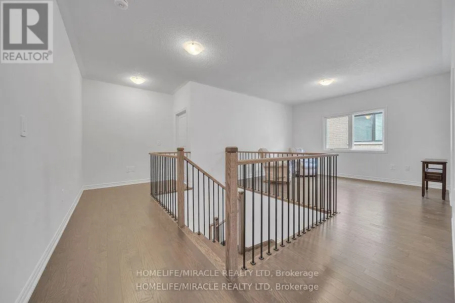 1536 BUTTERCUP COURT