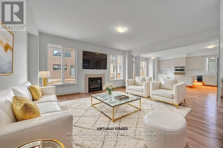 1536 BUTTERCUP COURT