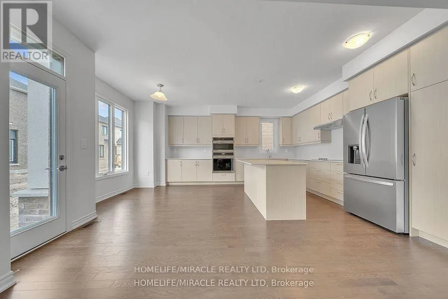 1536 BUTTERCUP COURT