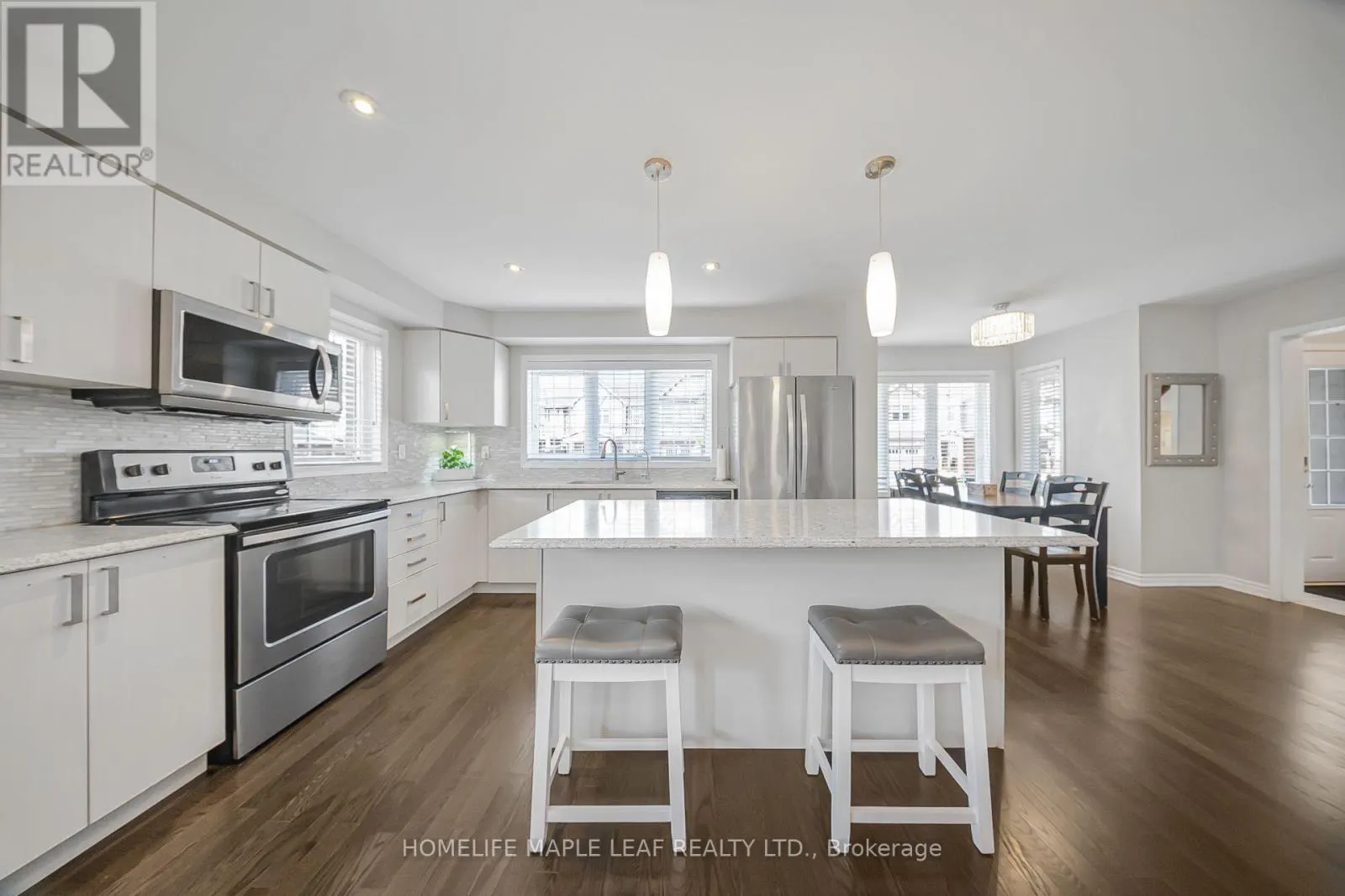 297 REIS PLACE