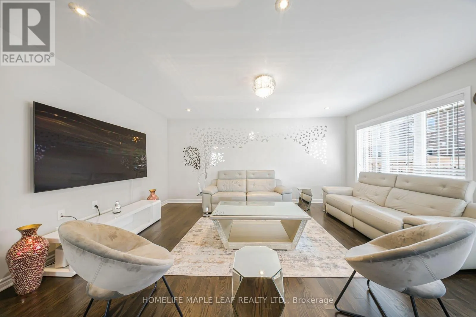 297 REIS PLACE