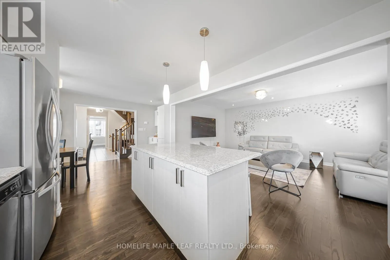 297 REIS PLACE