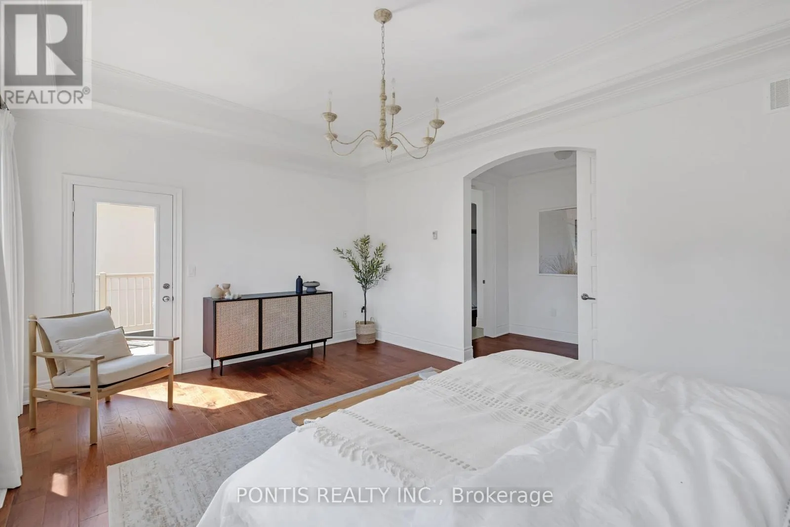 55 BURLWOOD ROAD