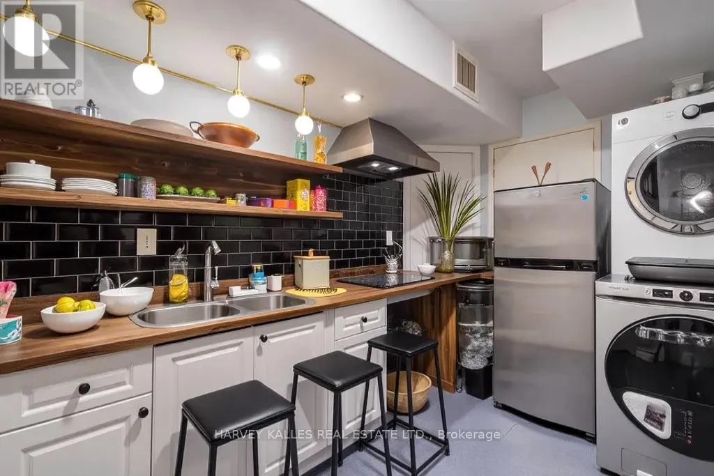 1623 EGLINTON AVENUE W