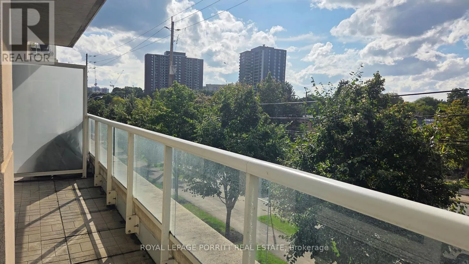 213 - 3865 LAKE SHORE BOULEVARD W