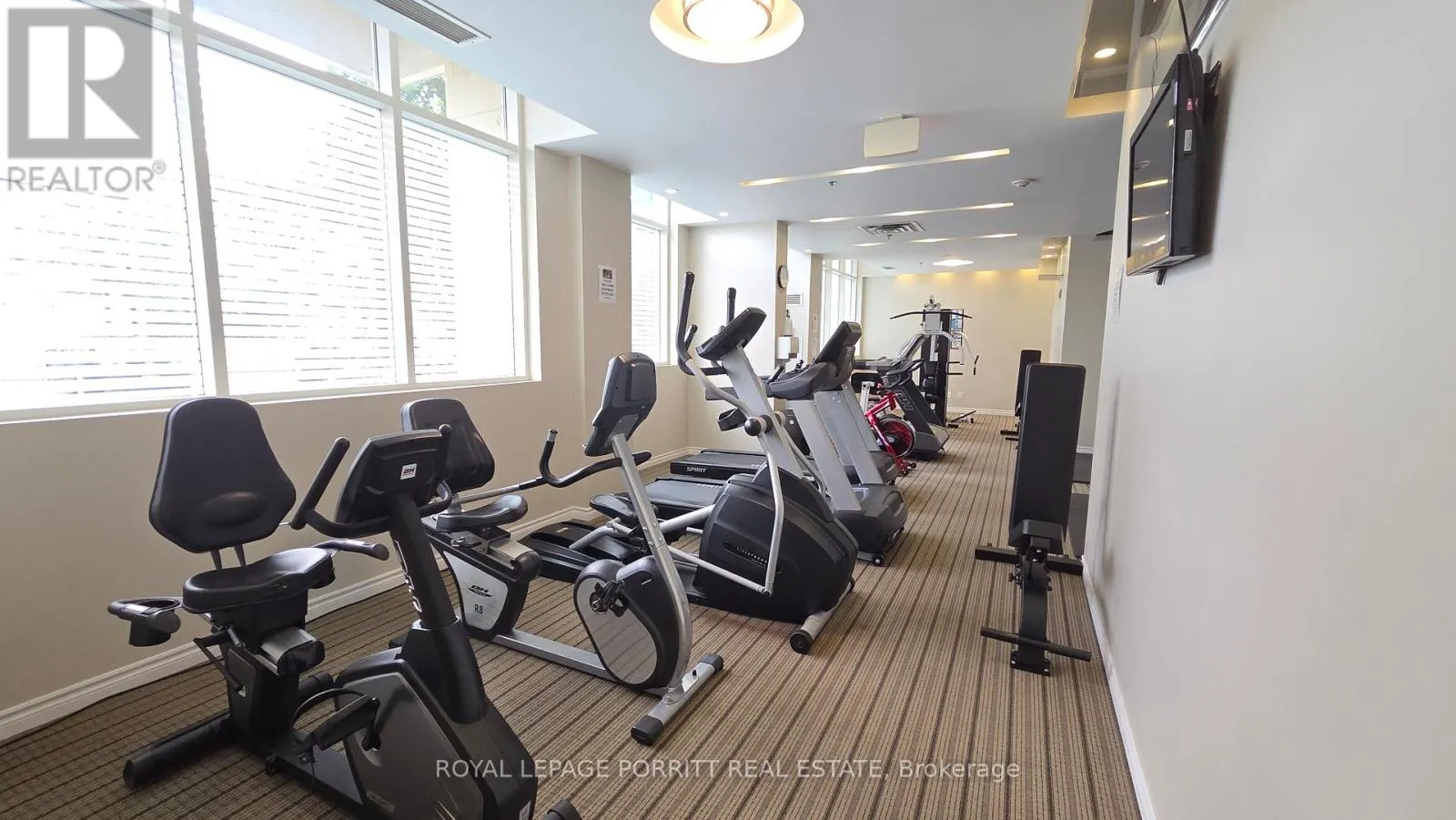 213 - 3865 LAKE SHORE BOULEVARD W