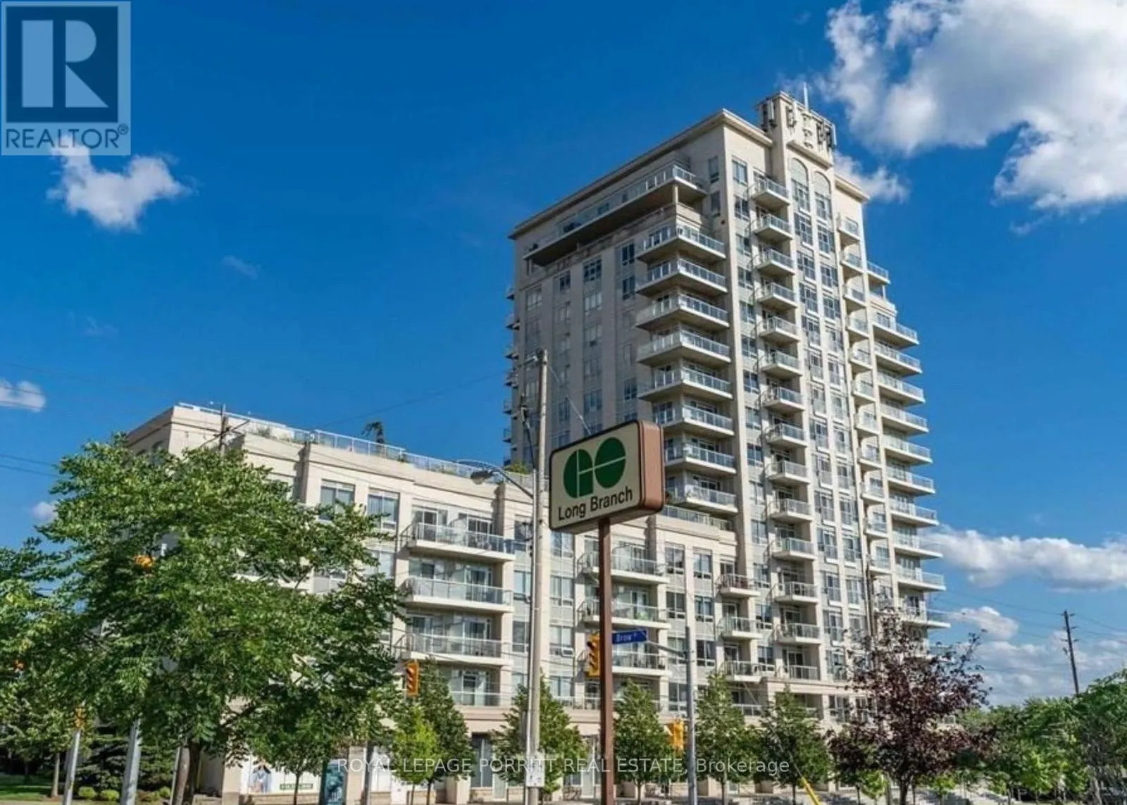213 - 3865 LAKE SHORE BOULEVARD W